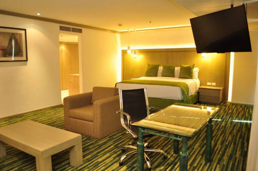 Radisson Hotel Paraíso Perisur