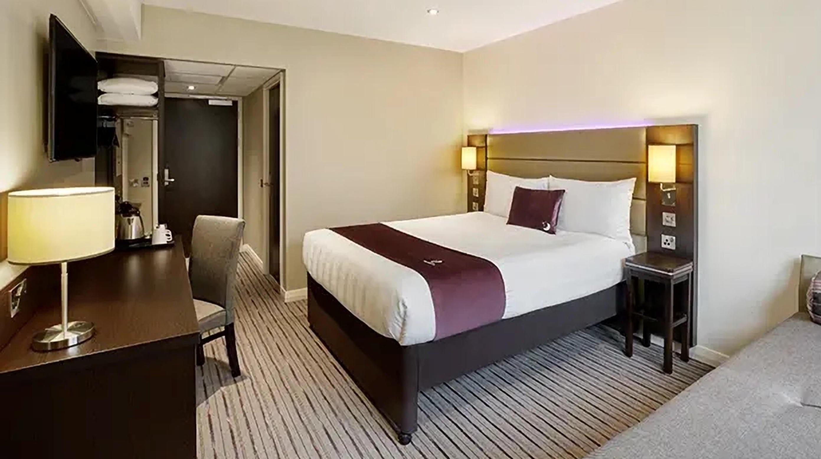 Premier Inn Cobham Hotel