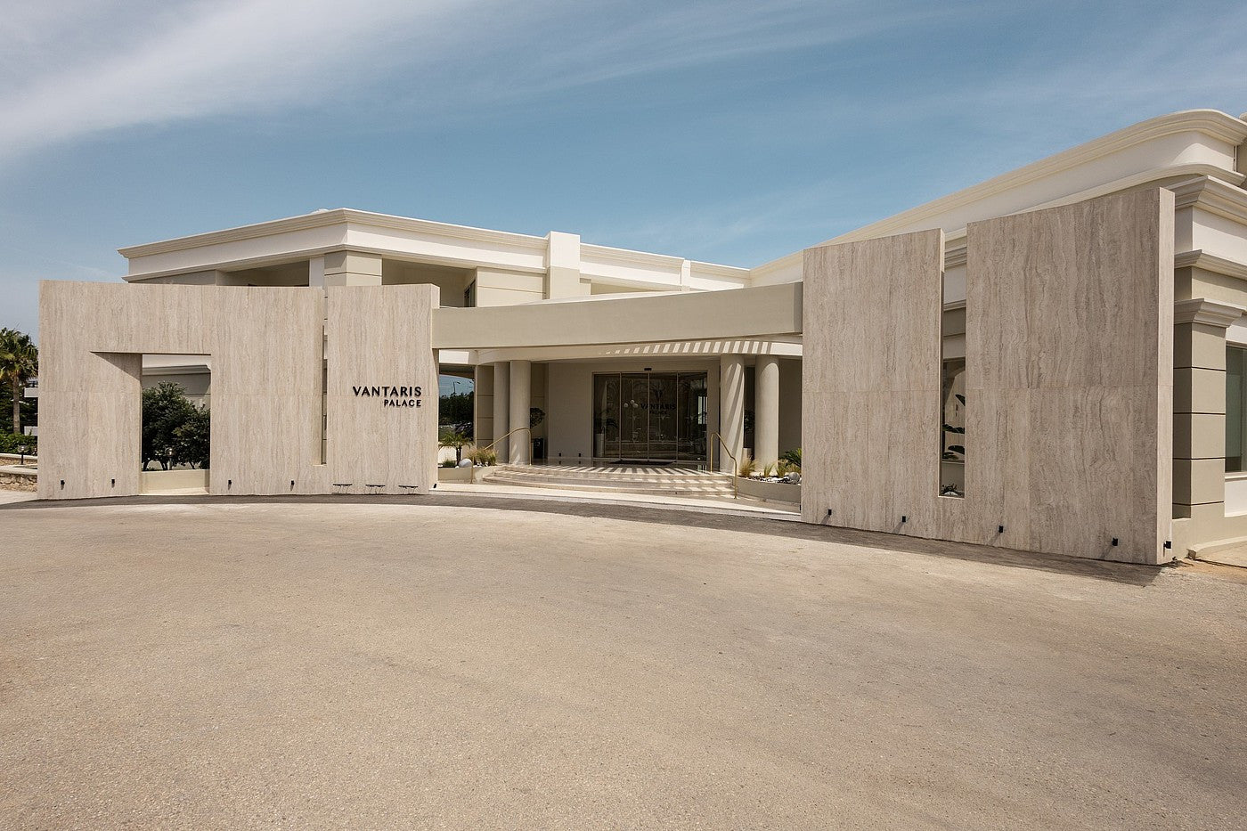 Vantaris Palace Hotel
