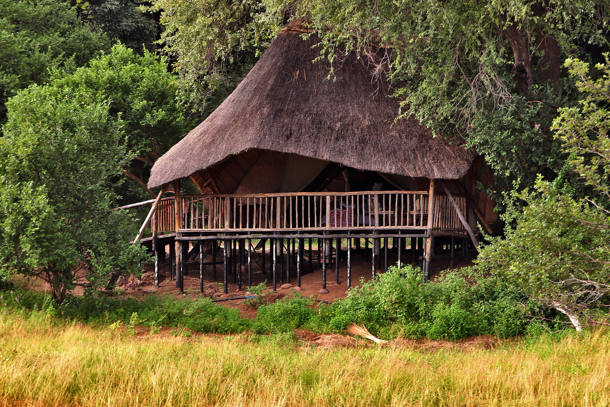 Thatched chalet gallery image 6