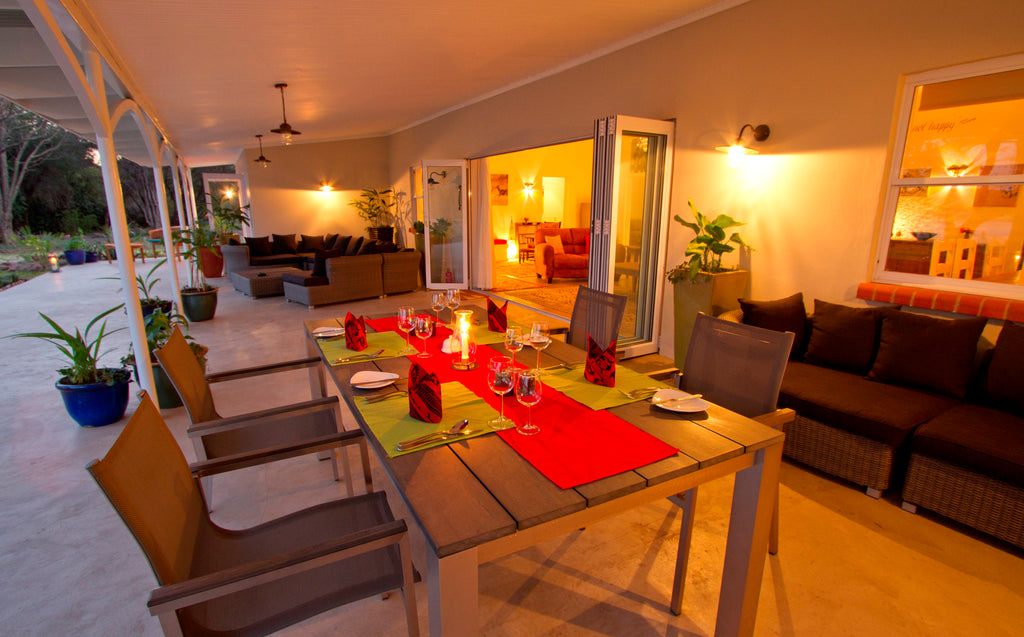 Outside living and dining area at The River Farmhouse