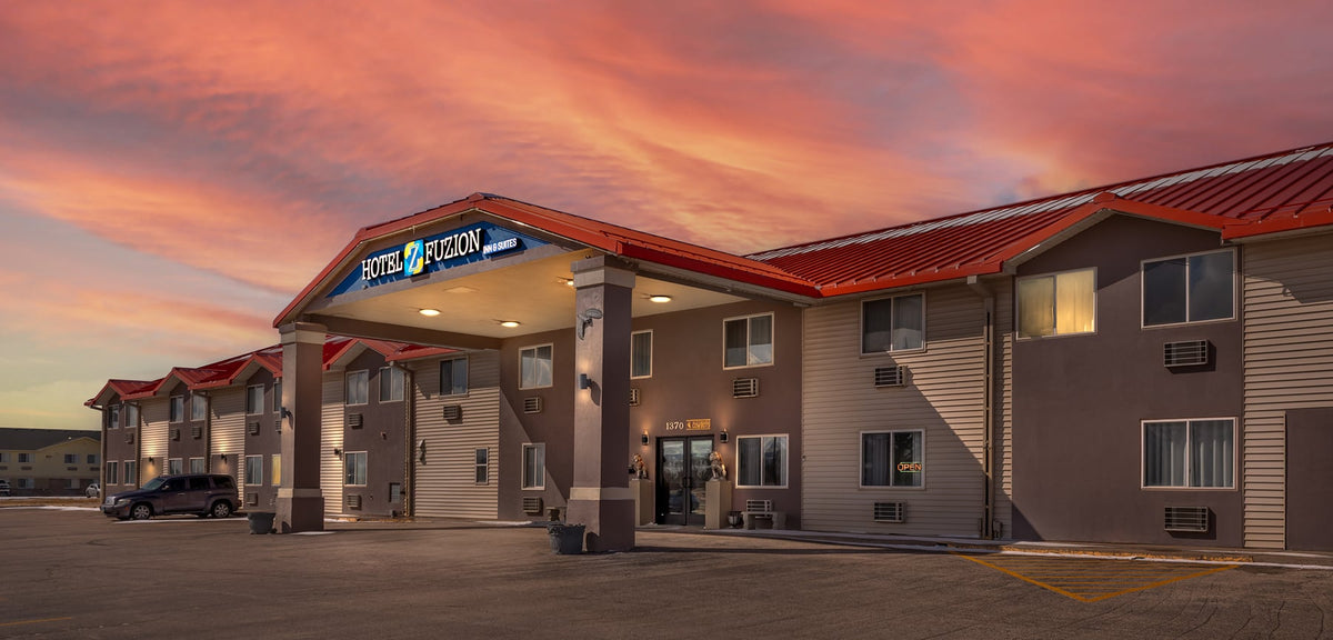 Hotel Fuzion Inn & Suites