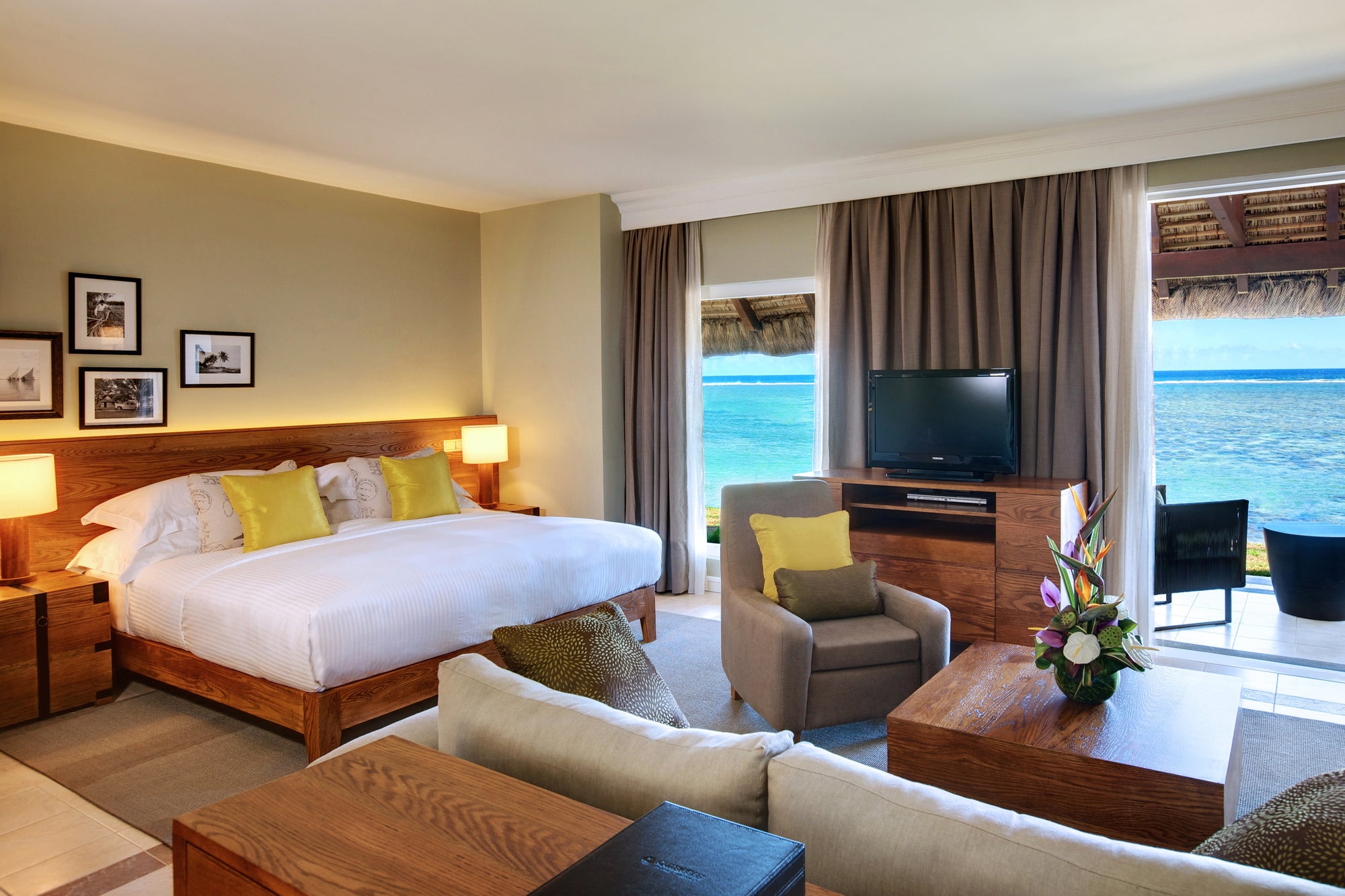Beachfront Junior Suite