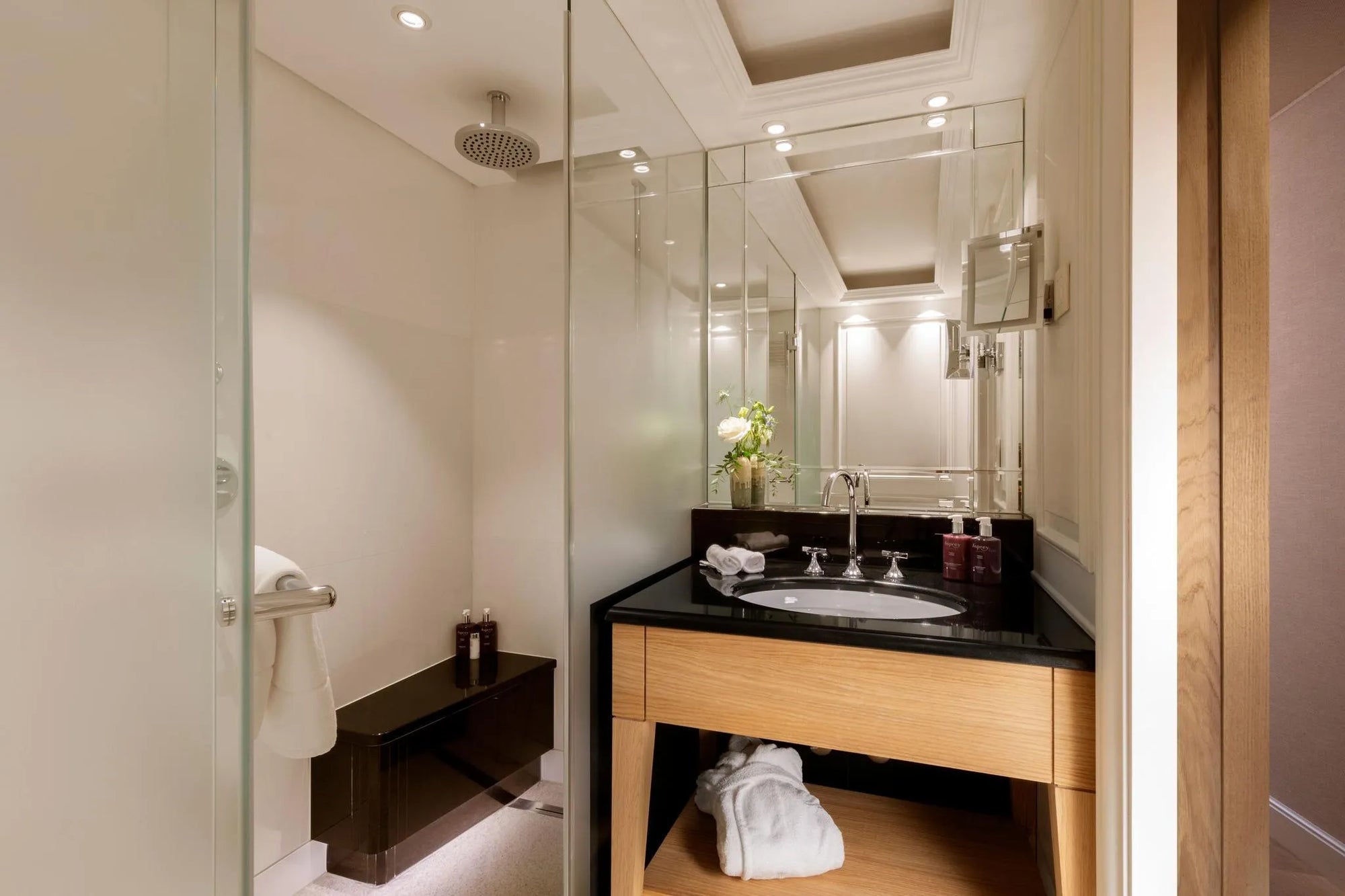 Room gallery image 5.