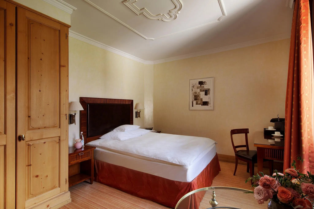 Room gallery image 1.