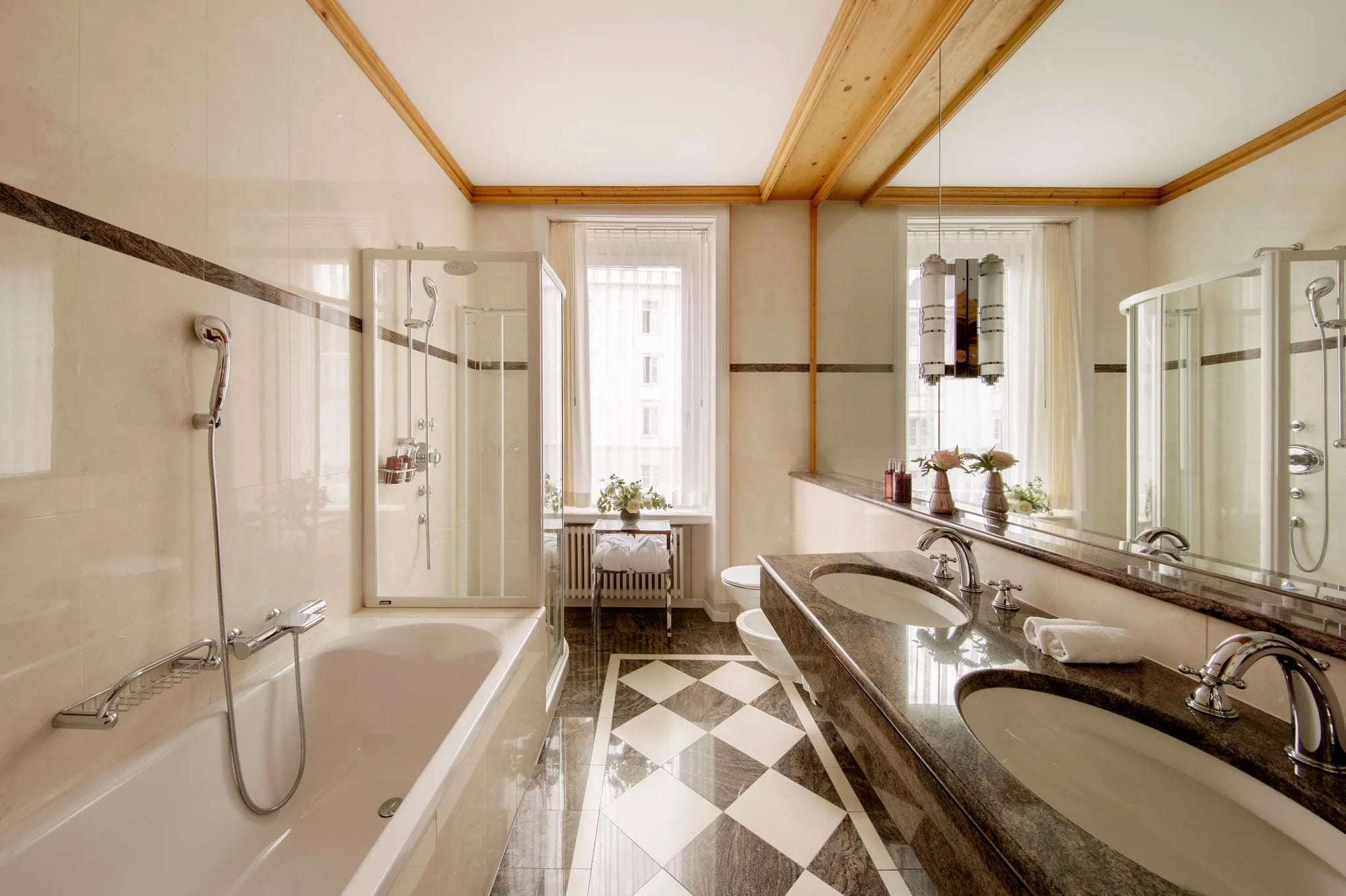 Room gallery image 2.