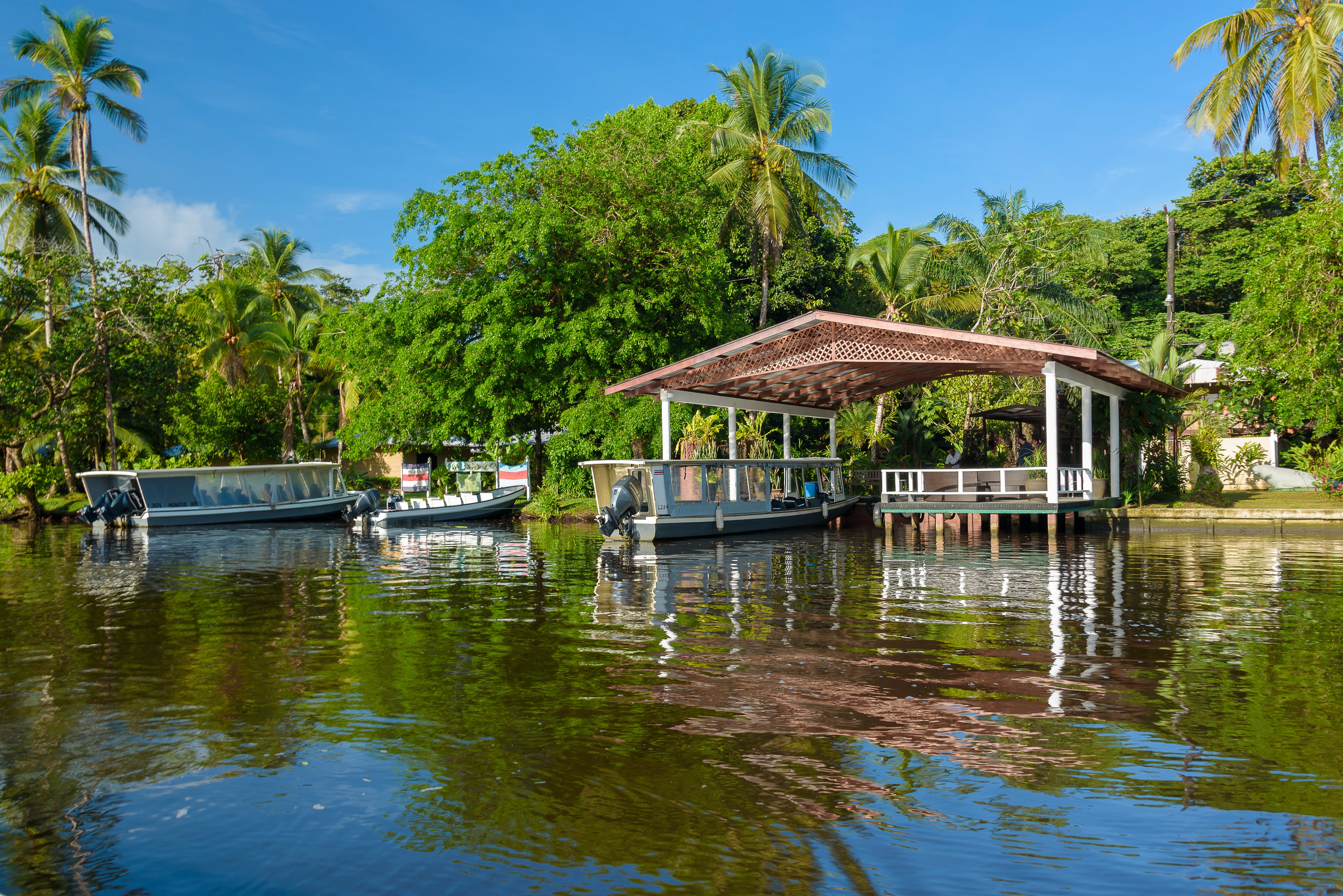 Manatus Hotel Dock