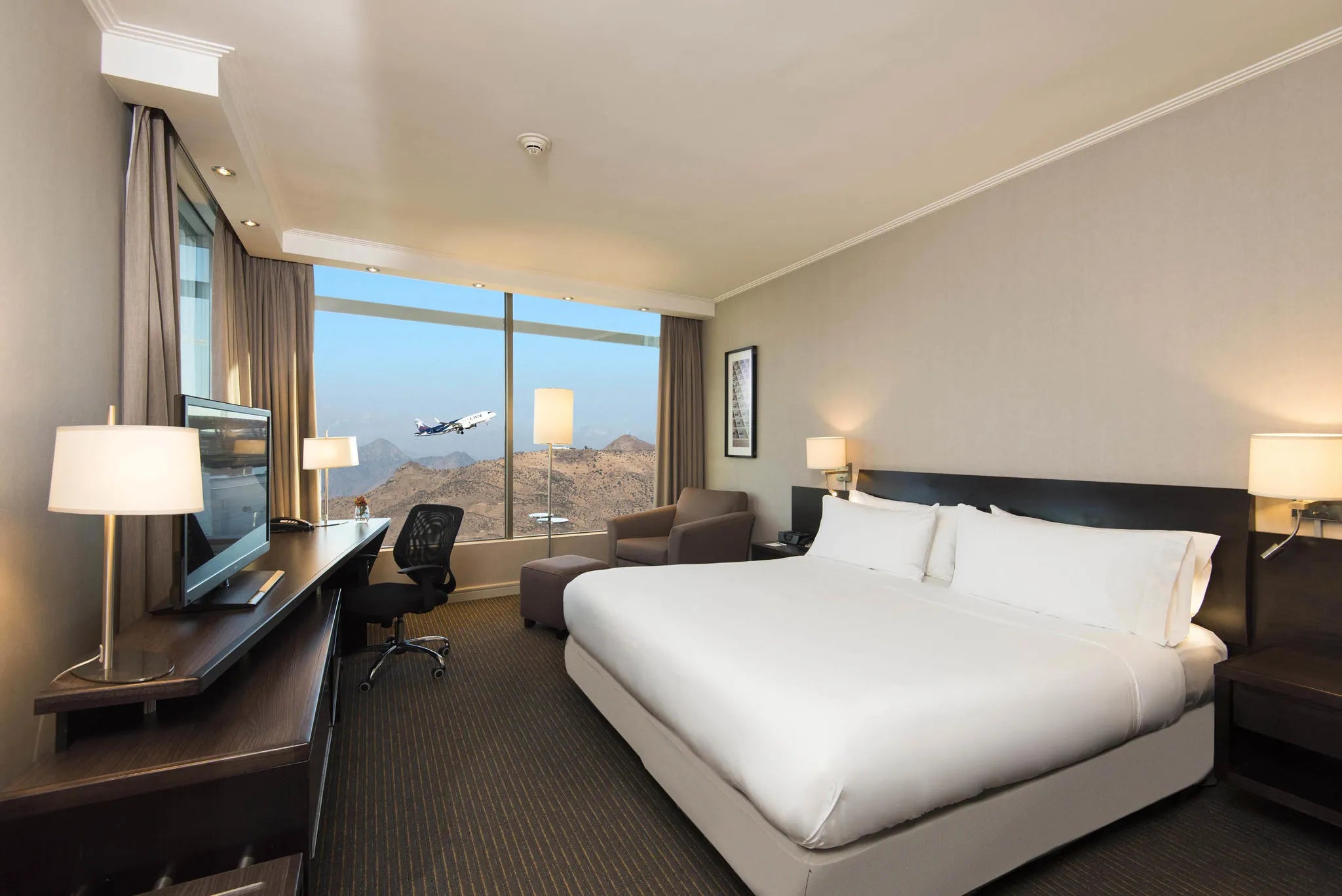 Holiday Inn Santiago Airport Terminal