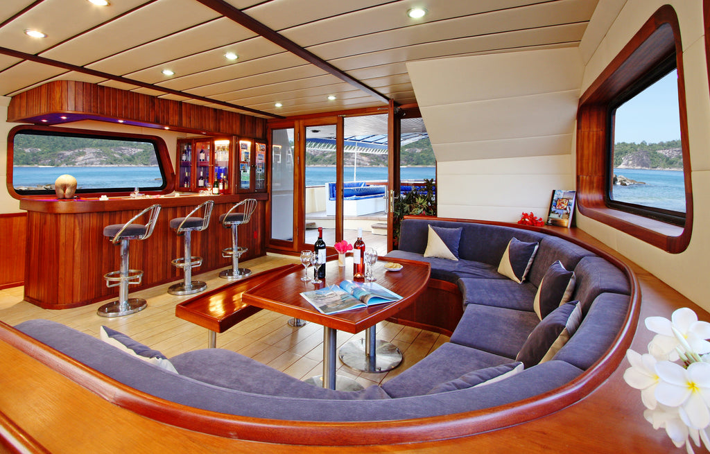 SY Sea Bird Bar Lounge