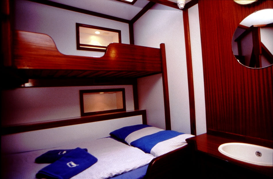 SV Sea Shell/SV Sea Pearl cabin