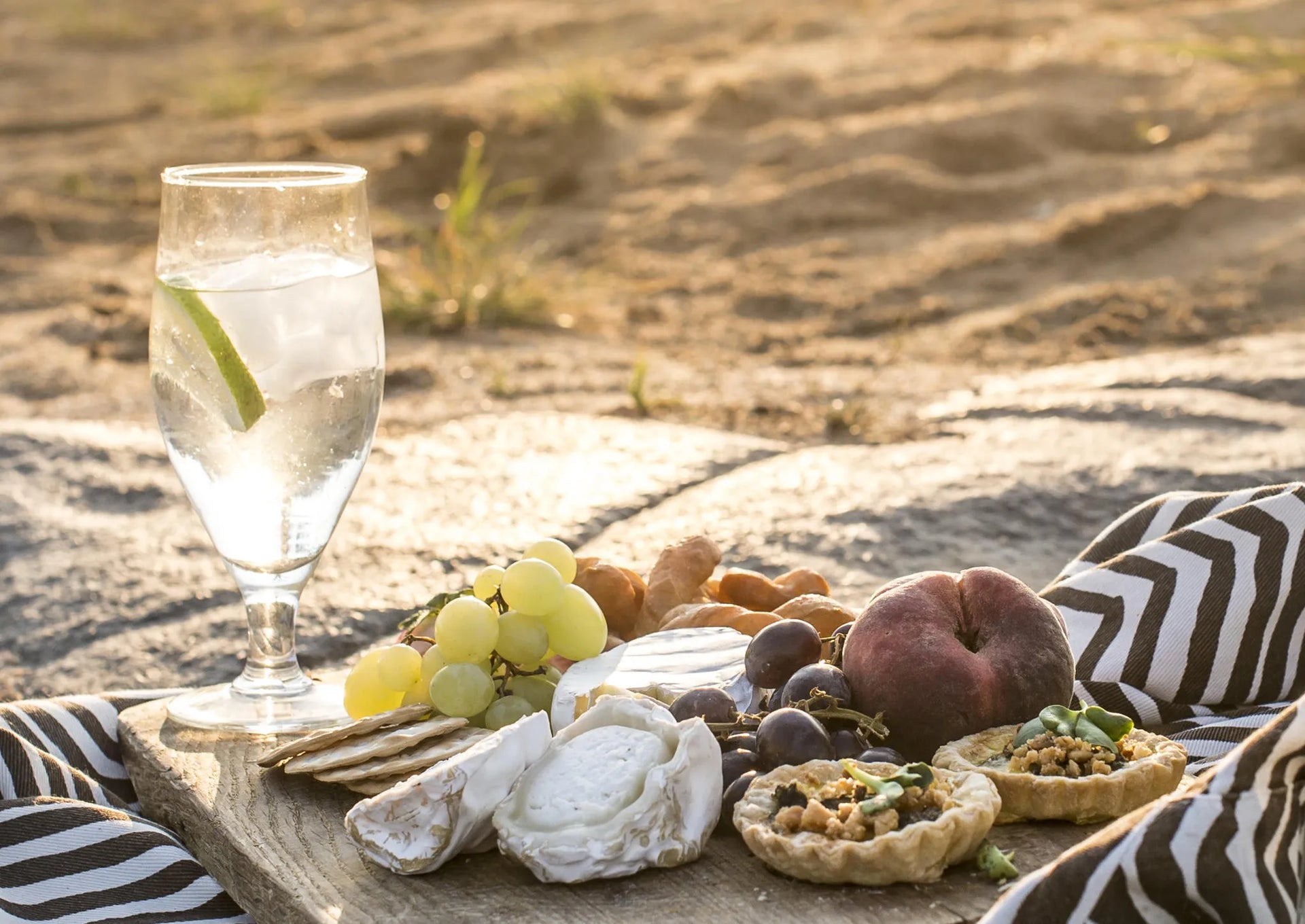 Picnic at Singita Ebony Lodge, Sabi Sand Nature Reserve, South Africa.