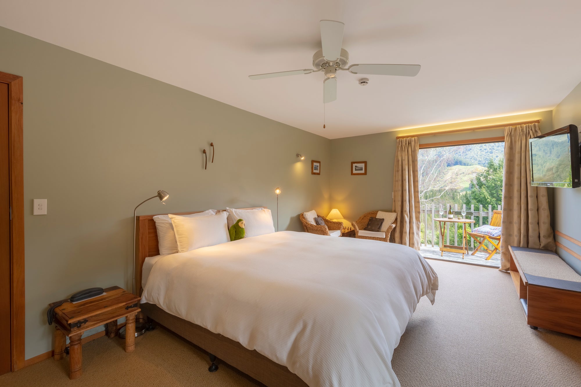 Ensuite Lodge Room