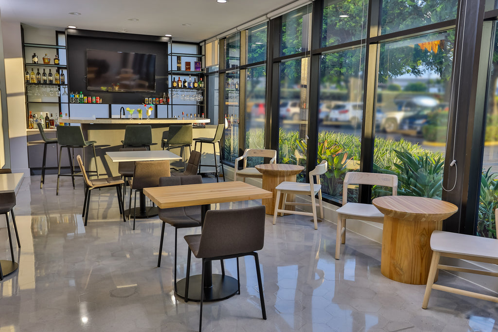 Bar and restaurant