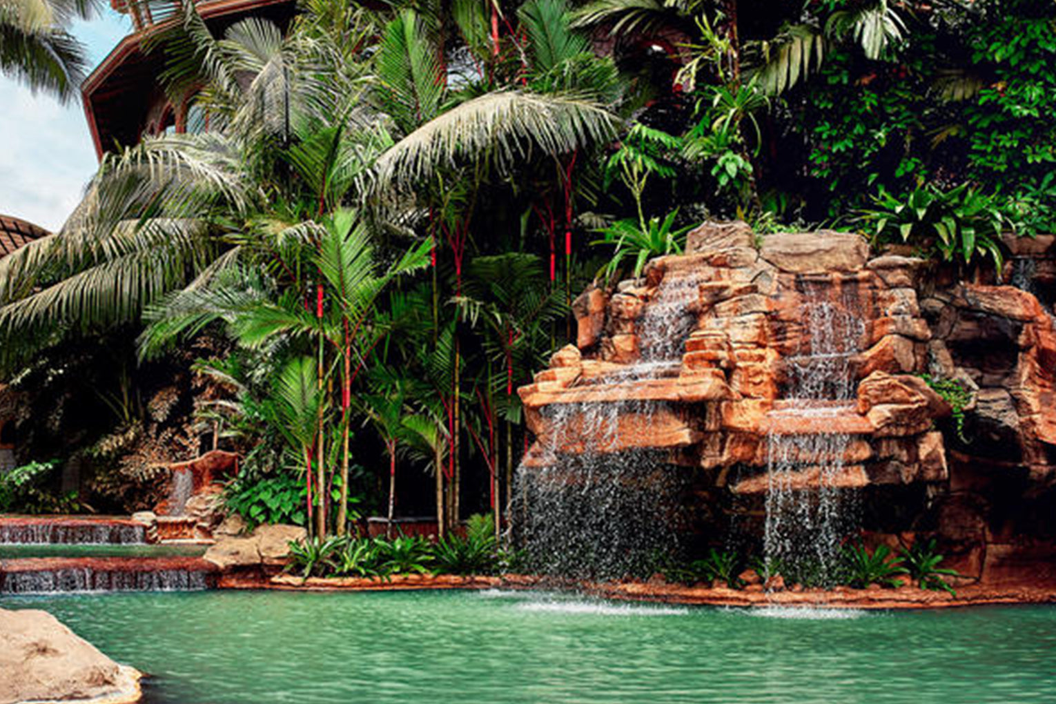 Las Lagunas Pools