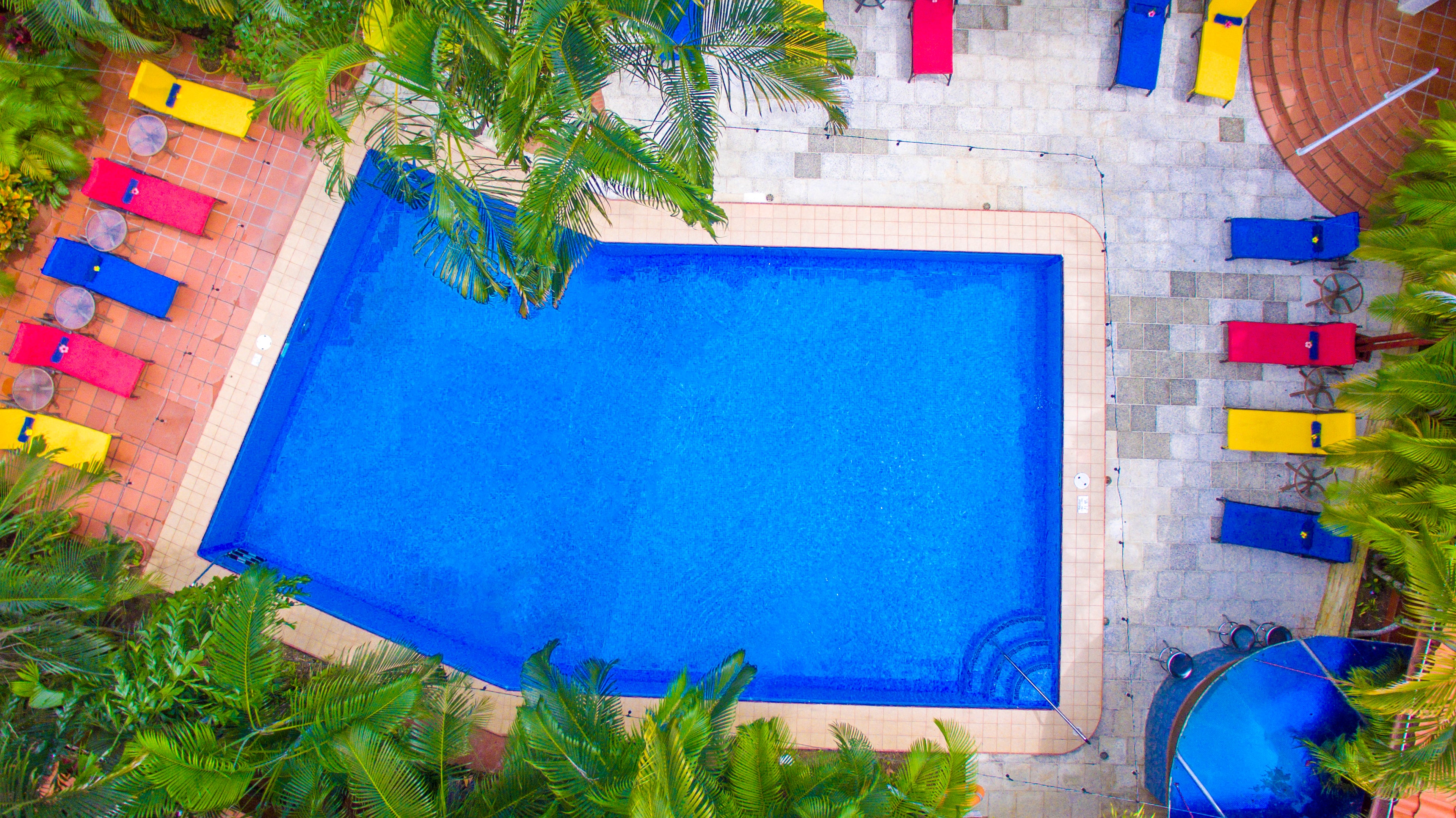 Piscina Principal de Hotel Villas Lirio