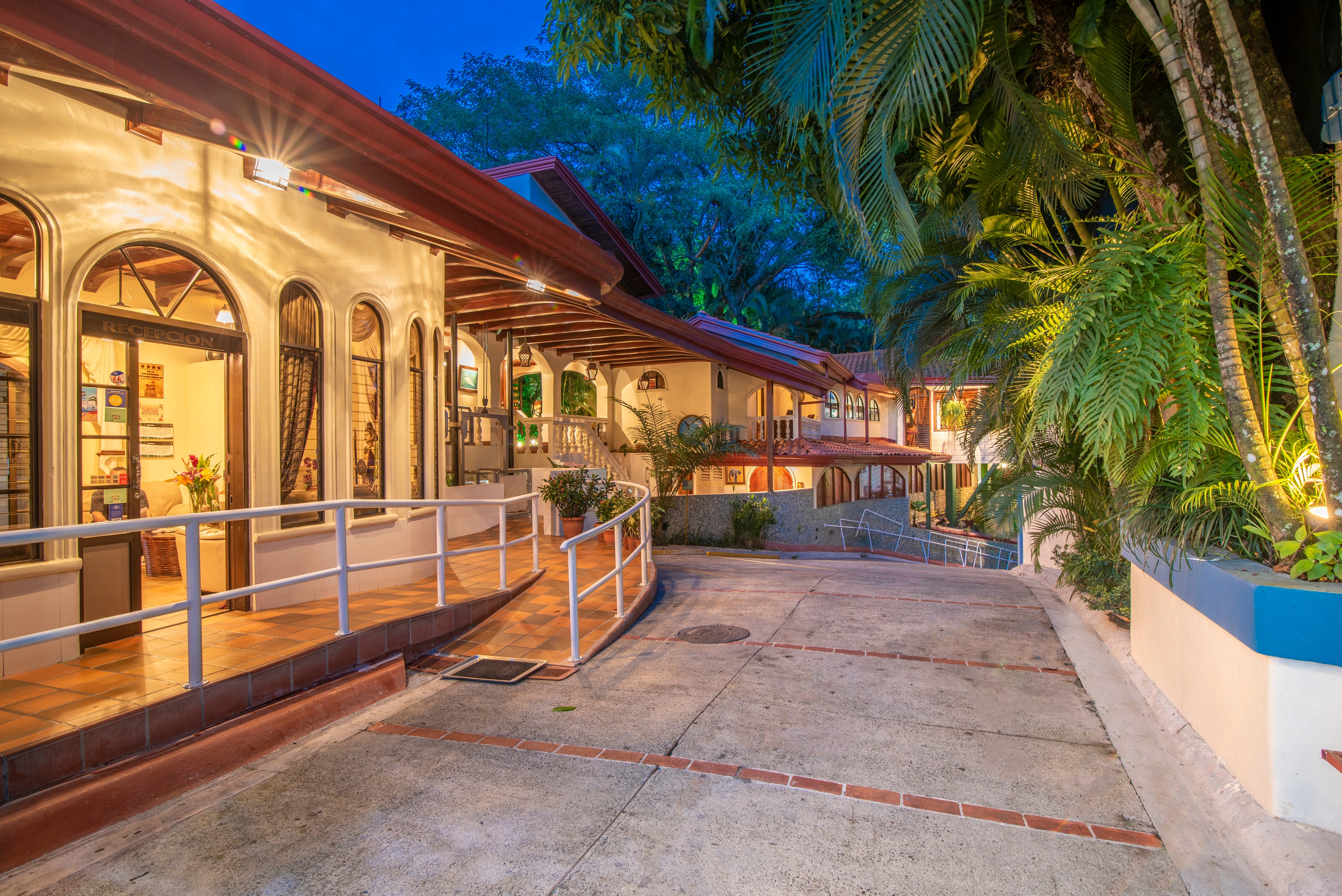 Entrada de Hotel Villas Lirio