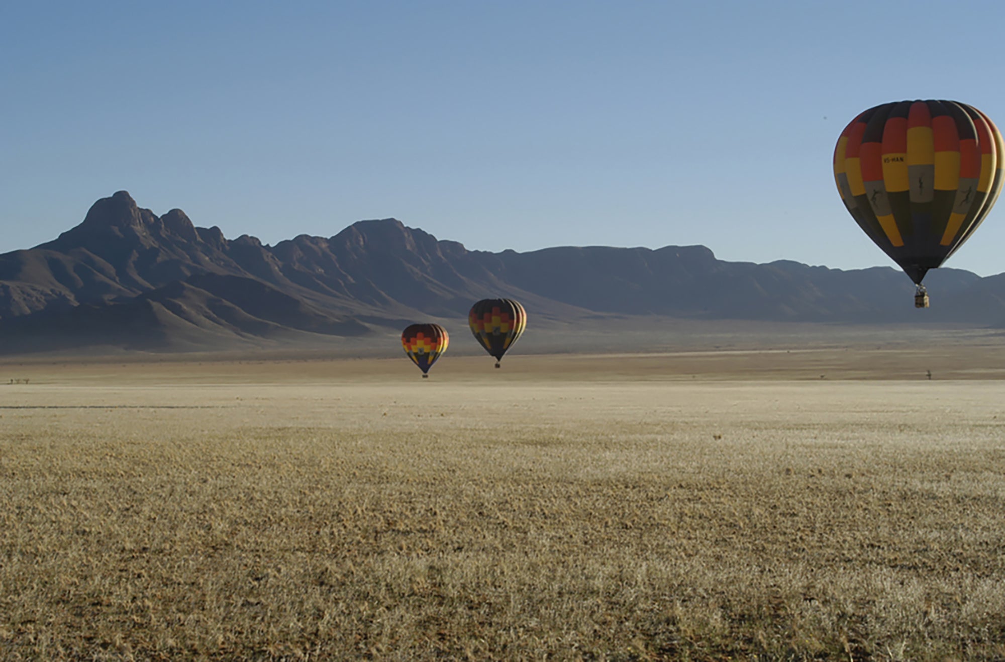 Desert Quiver Camp : Hot Air Ballooning