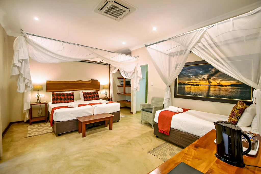 Room gallery image 1.