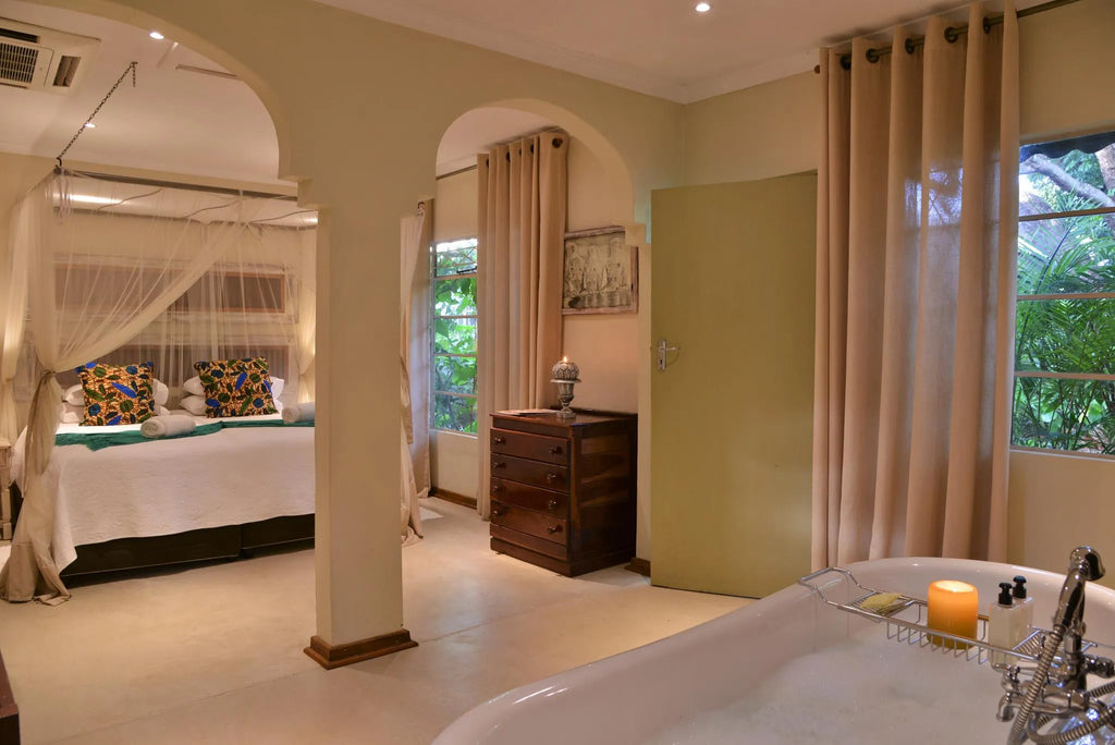 Room gallery image 4.