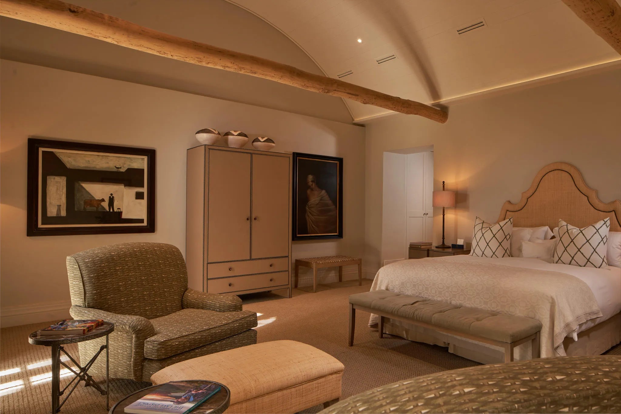 Room gallery image 4.