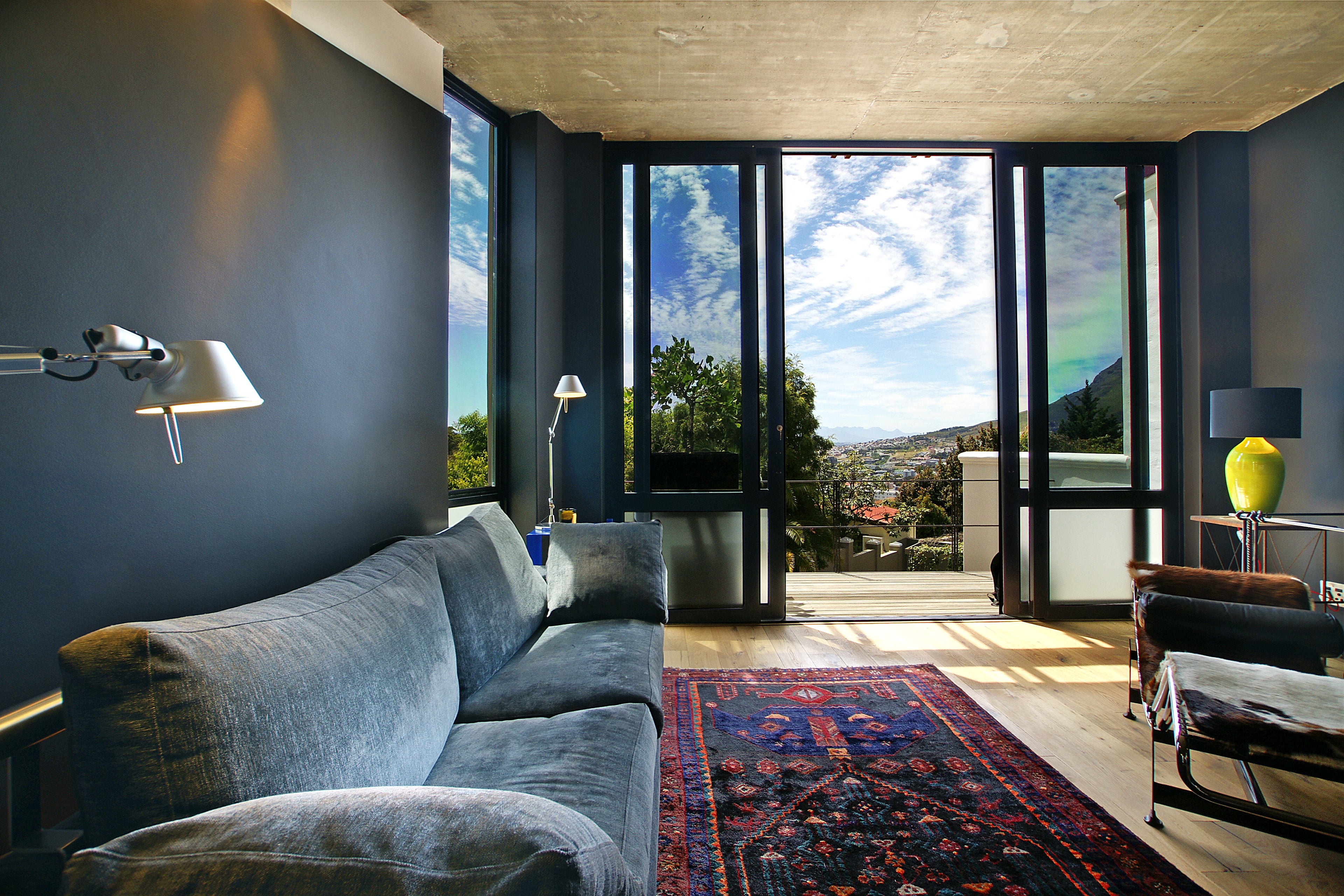 Chic Views - Living Room with balcony