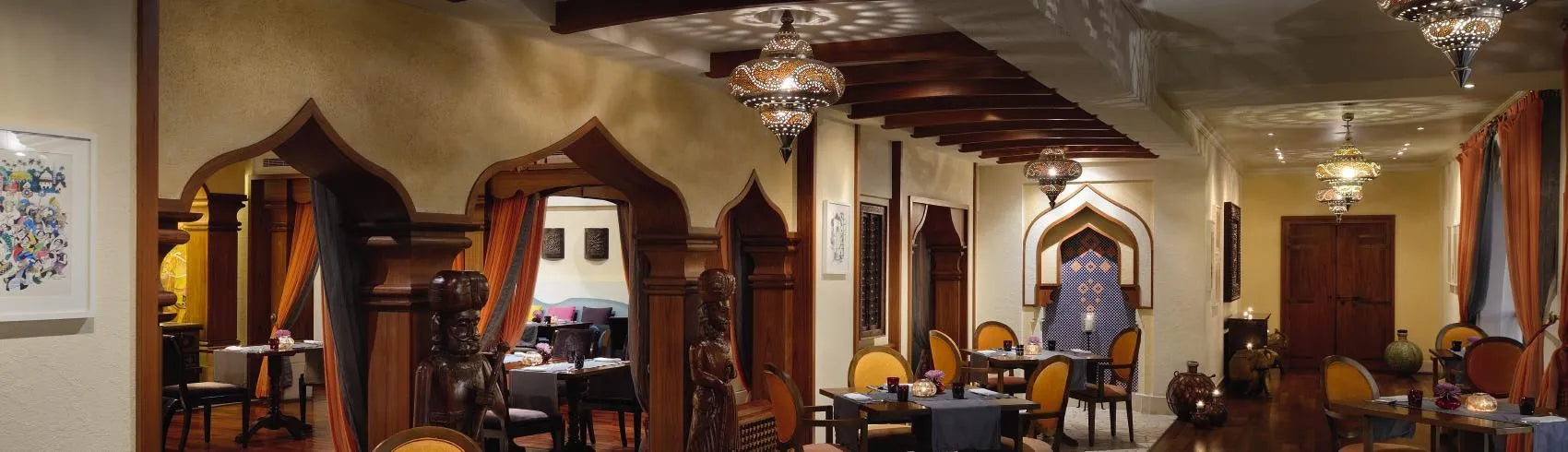 Movenpick Hotel & Apartments Bur Dubai, Dubai, United Arab Emirates gallery image 2.