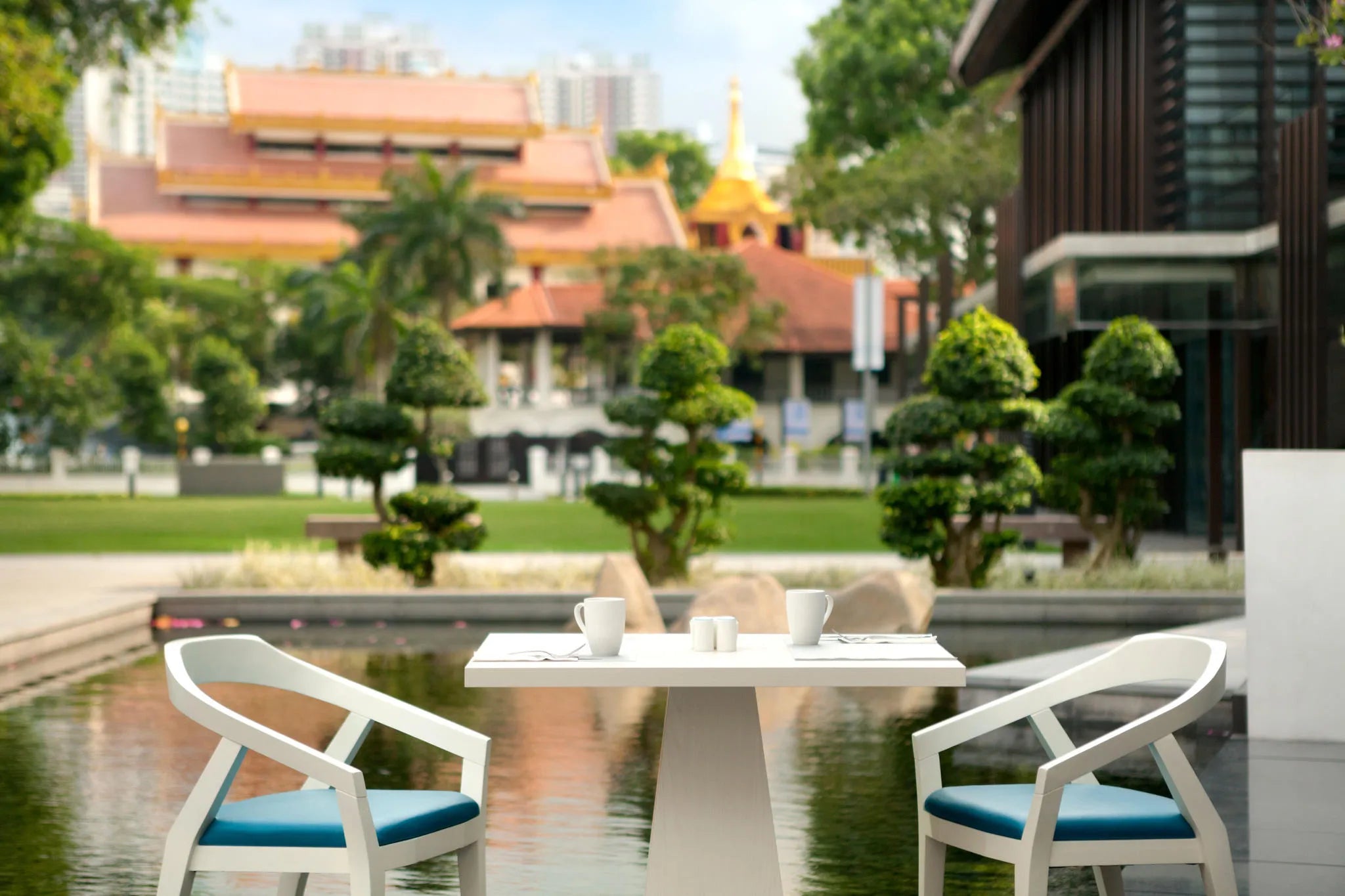 21 on Rajah - Restaurant - Alfresco dining option at Days Hotel Singapore at Zhongshan Park, Singapore City, Singapore.