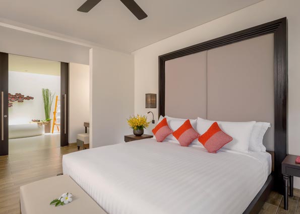 Three Bedroom Connecting Double Pool Residence