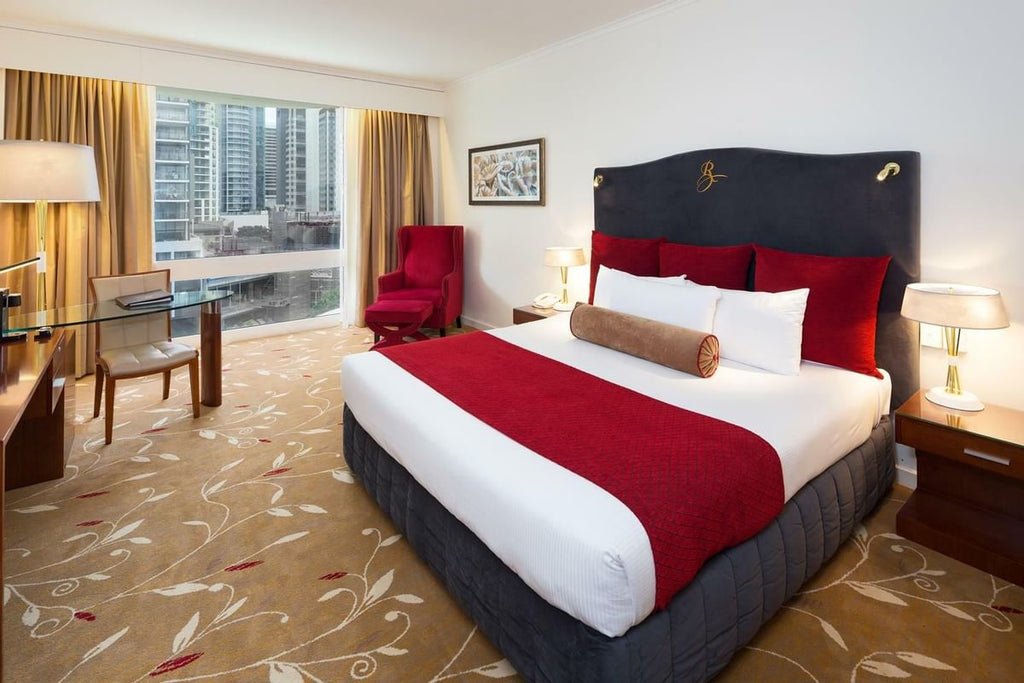 Royal on the Park Hotel & Suites