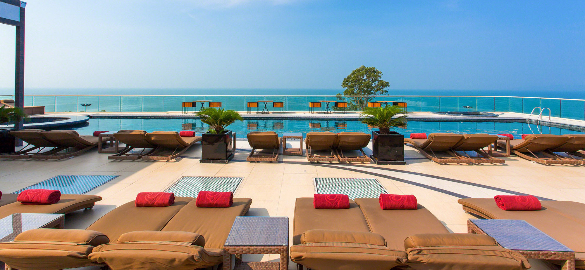 Centara Grand Phratamnak Pattaya