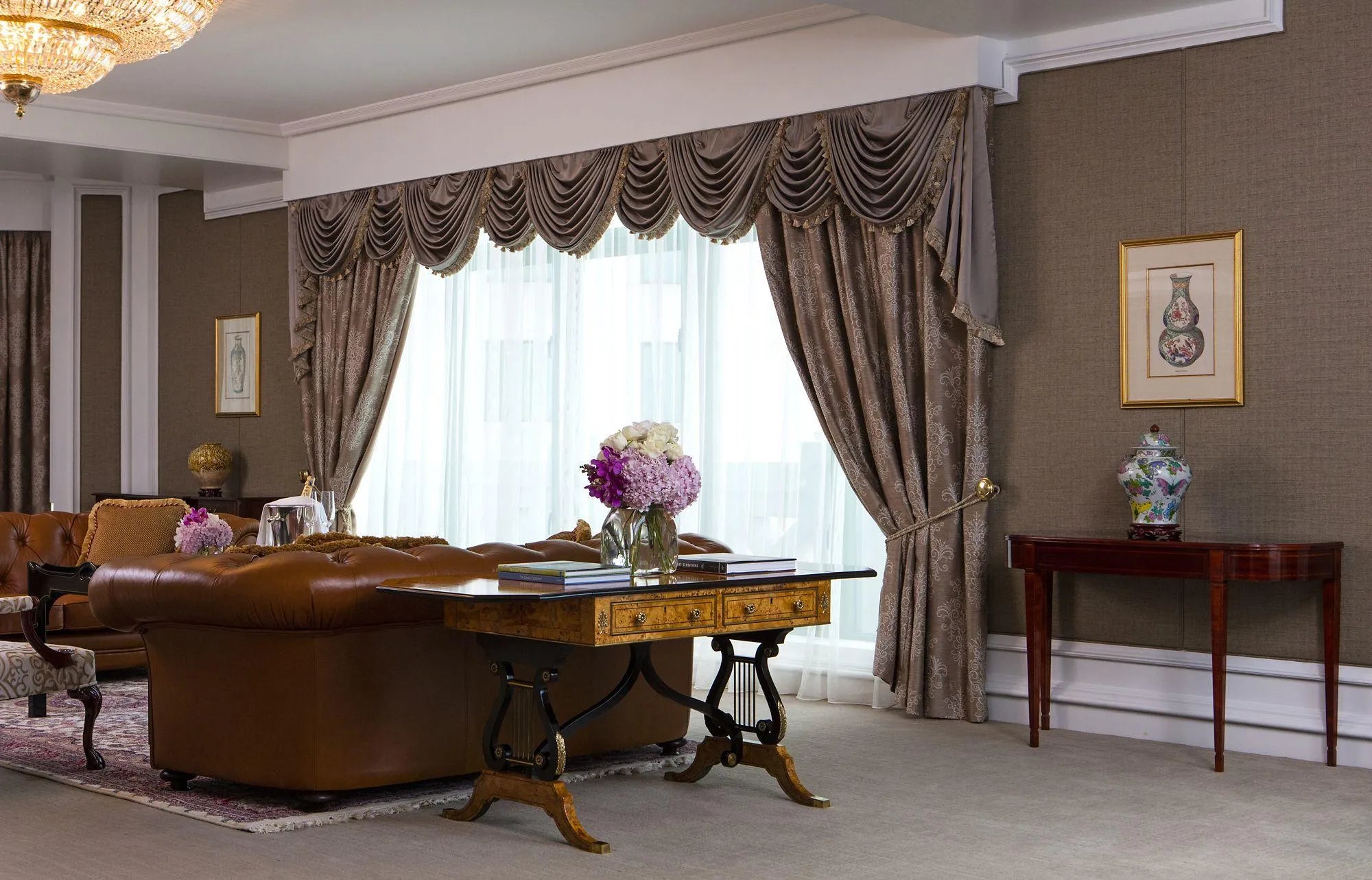 The Ritz-Carlton Suite