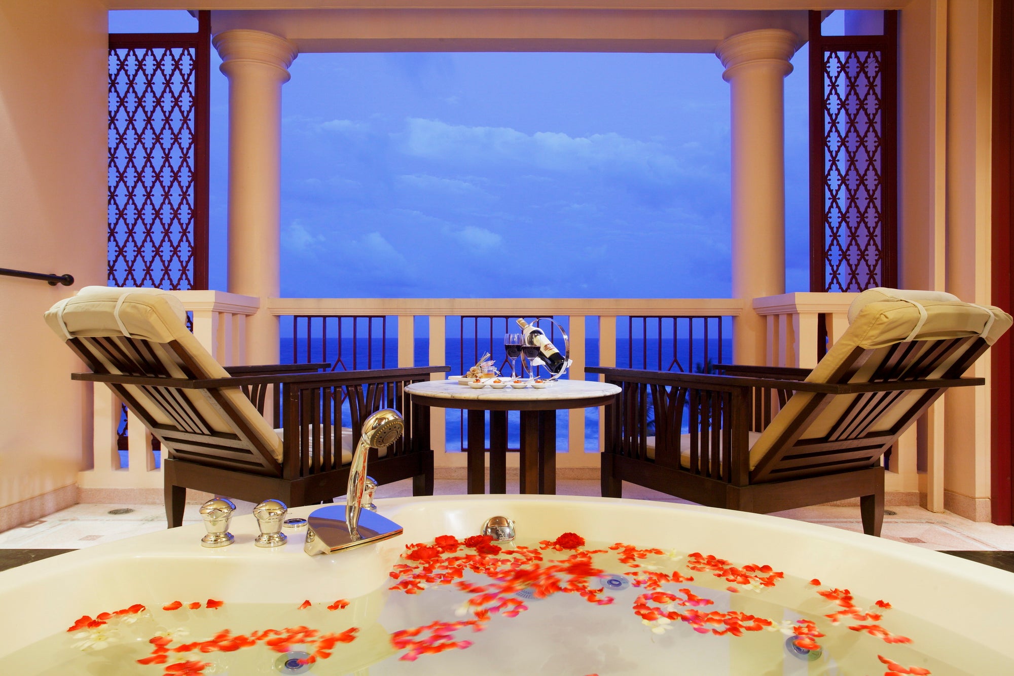 Centara Grand Beach Resort Phuket : SPA DELUXE OCEAN FACING