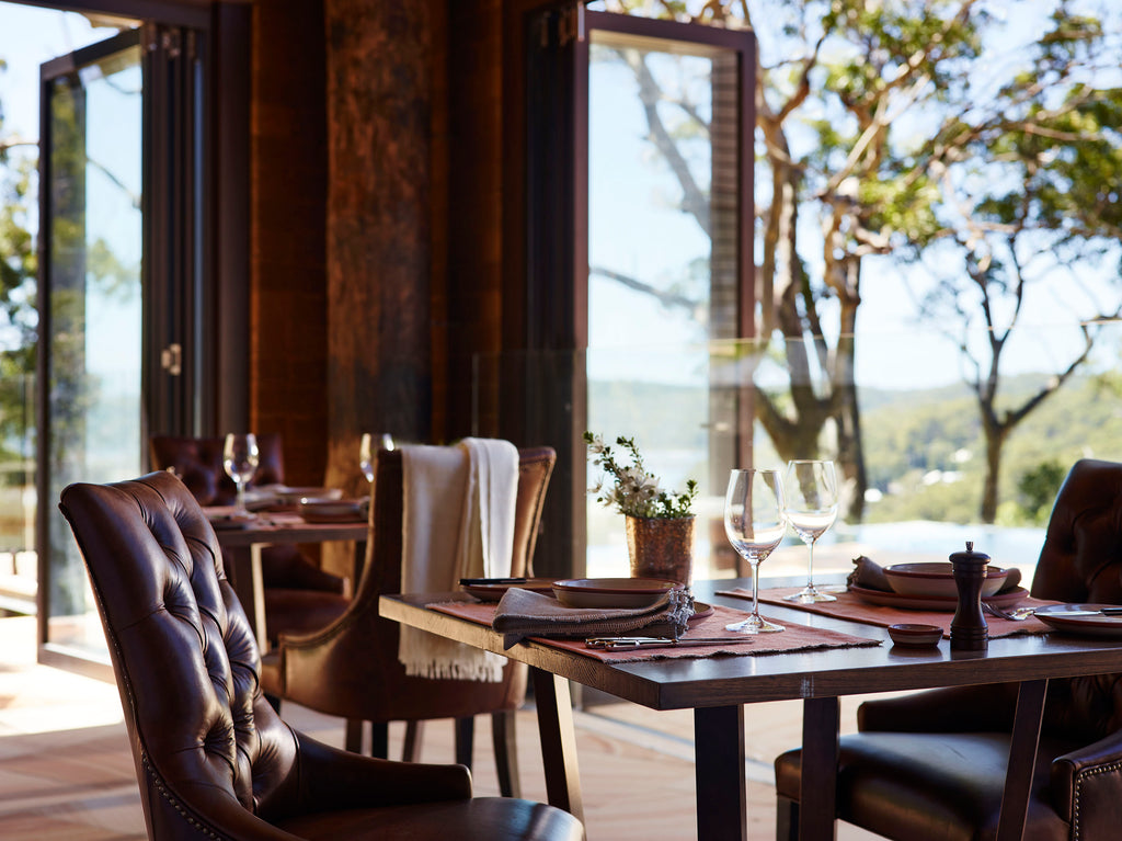 Pretty Beach House Dining Room 