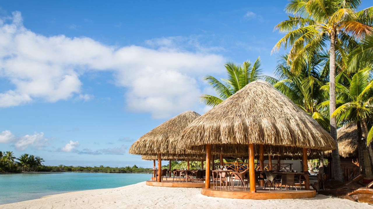 Fare Hoa Beach Bar & Grill