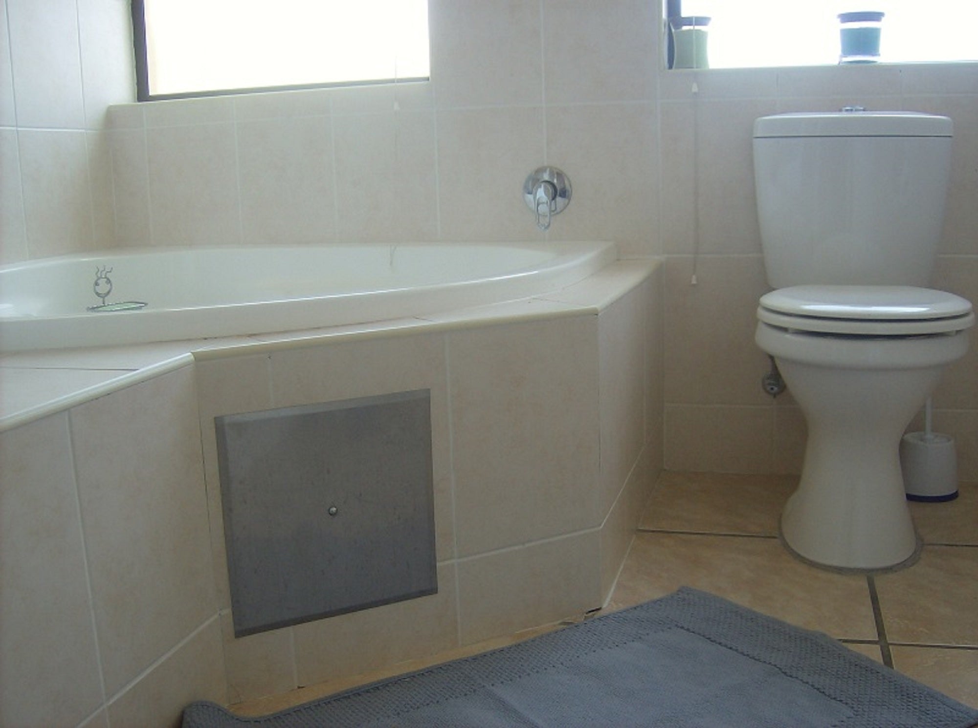 Main ensuite Bathroom