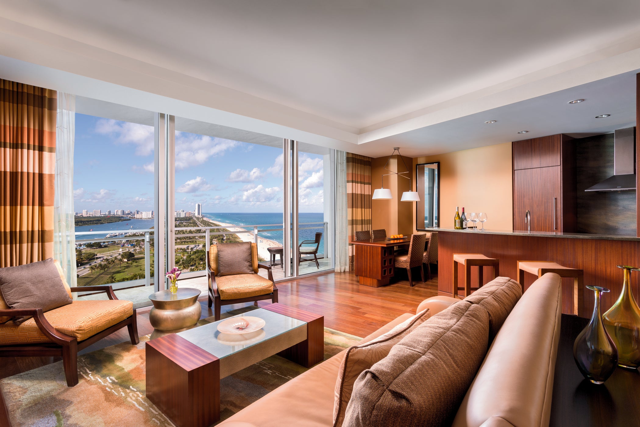 Oceanfront 1-Bedroom Suite