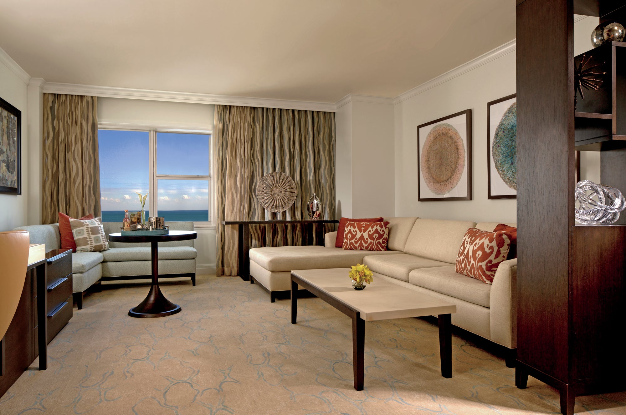 Club Oceanfront Suite 