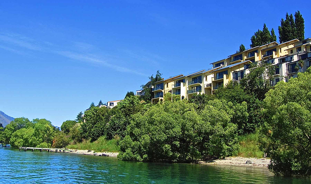 Villa Del Lago Apartments