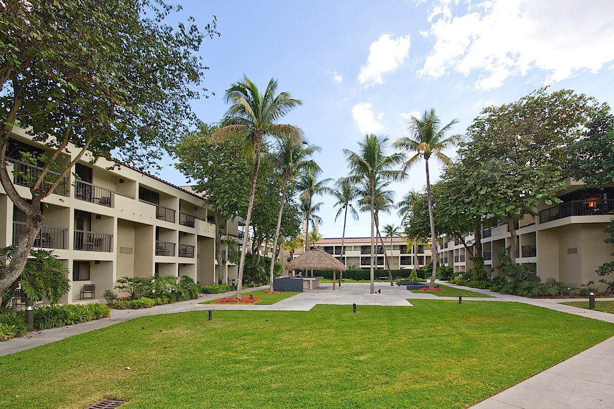 Shula's Hotel and Golf Club