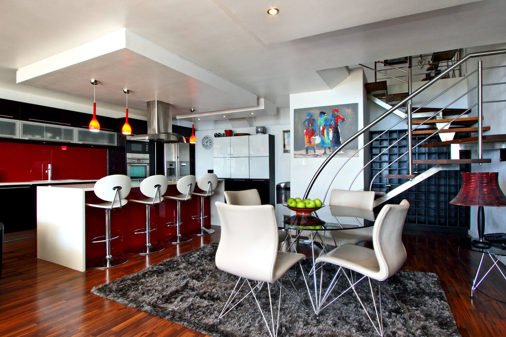 Open plan kitchen and dining
