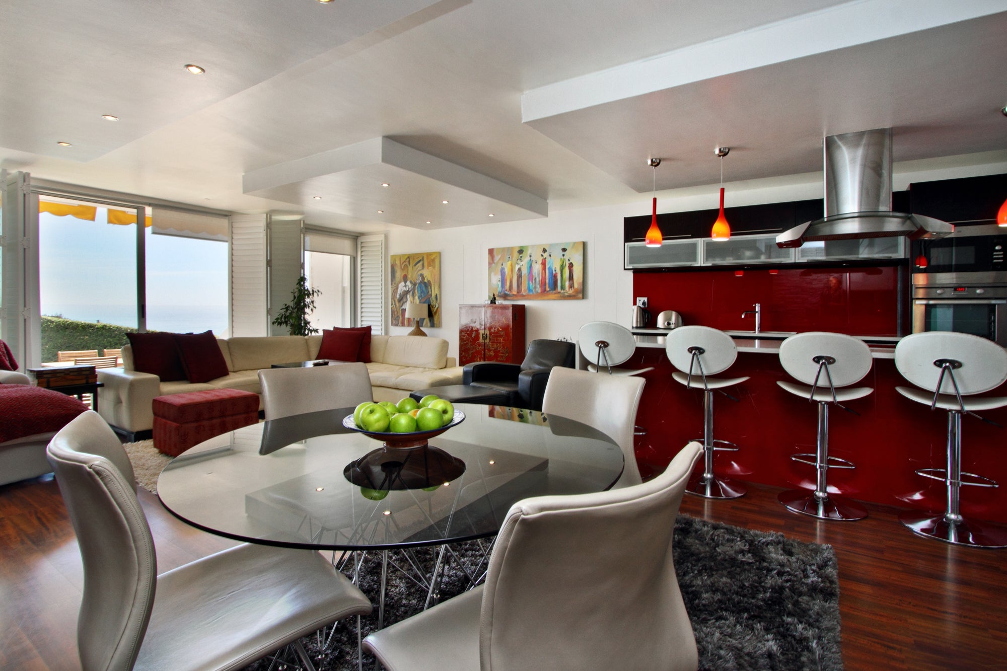 Dining table seating 4