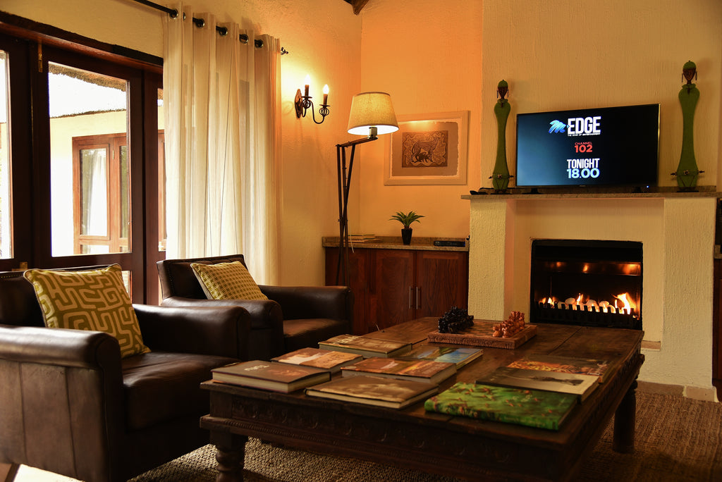 Lounge with open fire place