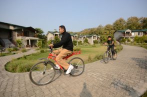 Aahana Resort : Cycling