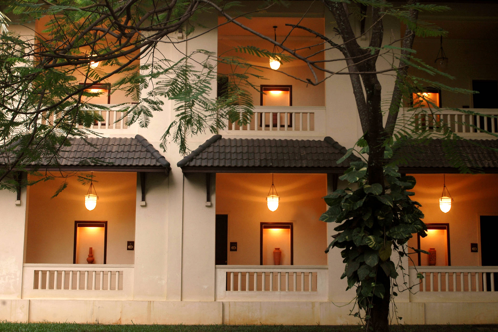 Settha Palace Hotel