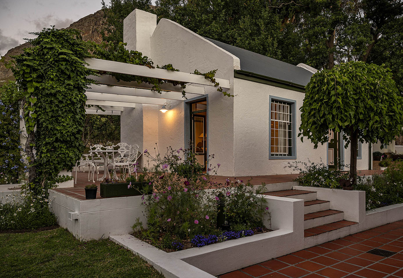 Vine Cottage Double/Twin King-size