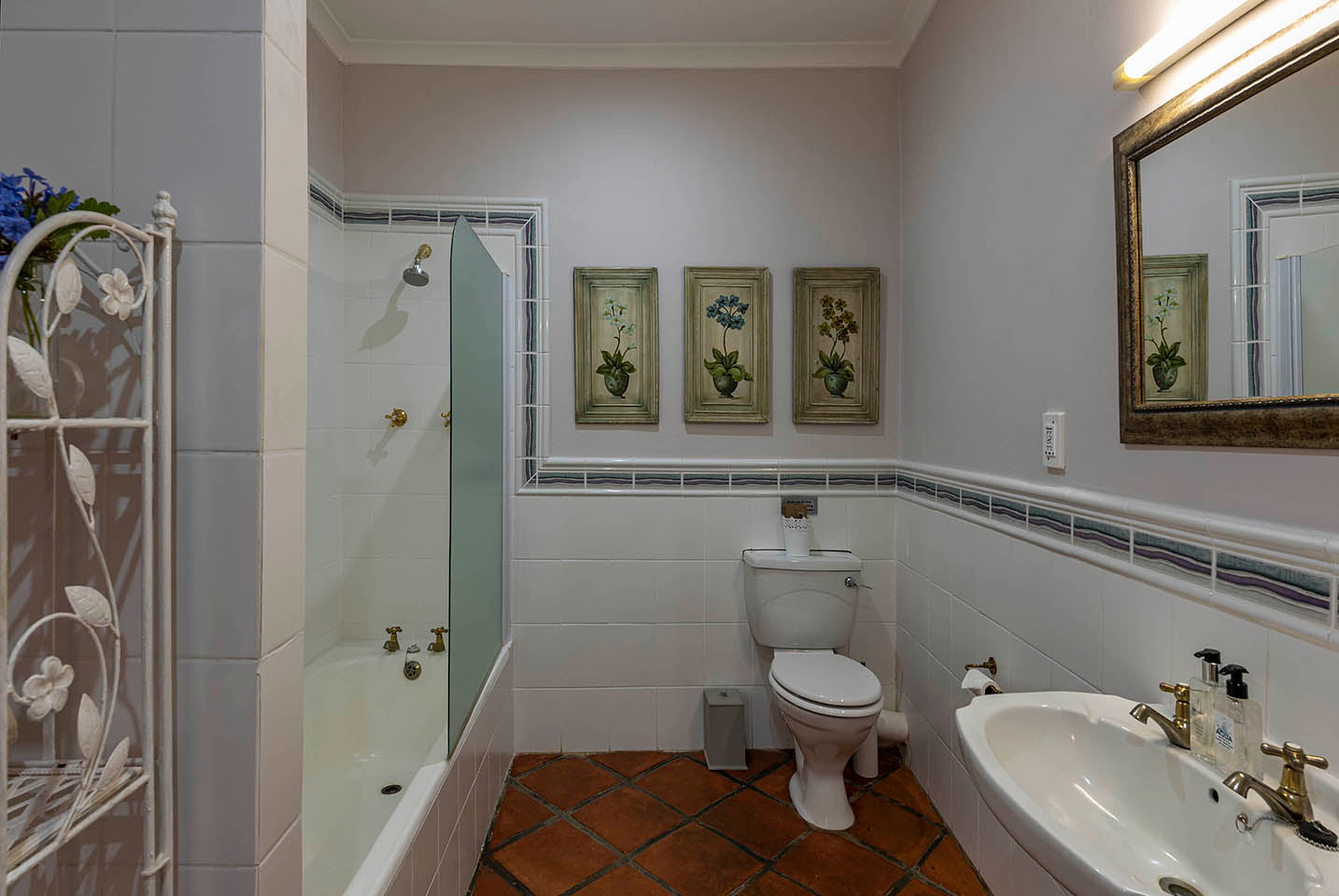 Jacaranda Double/Twin King-size