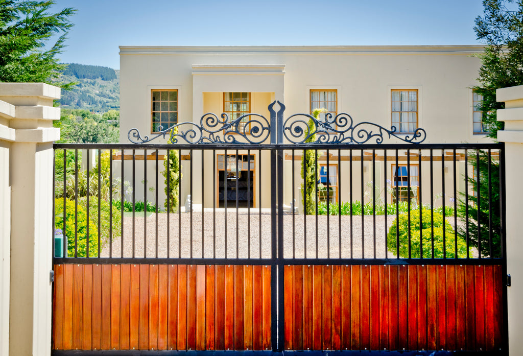 Entrance to Cultivar Guest Lodge.