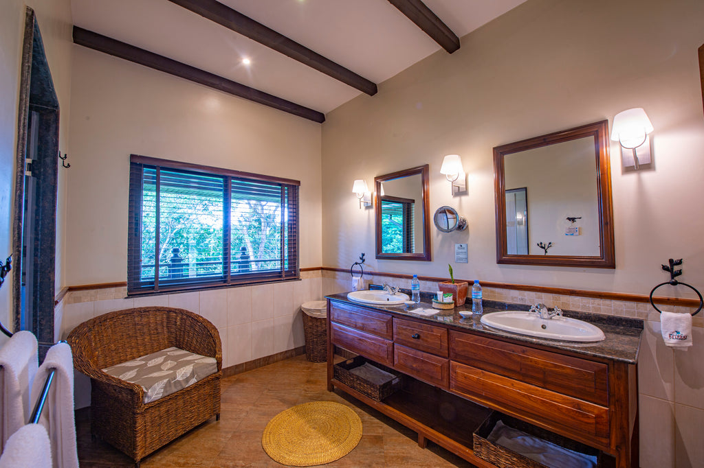 Bathroom area with ample space