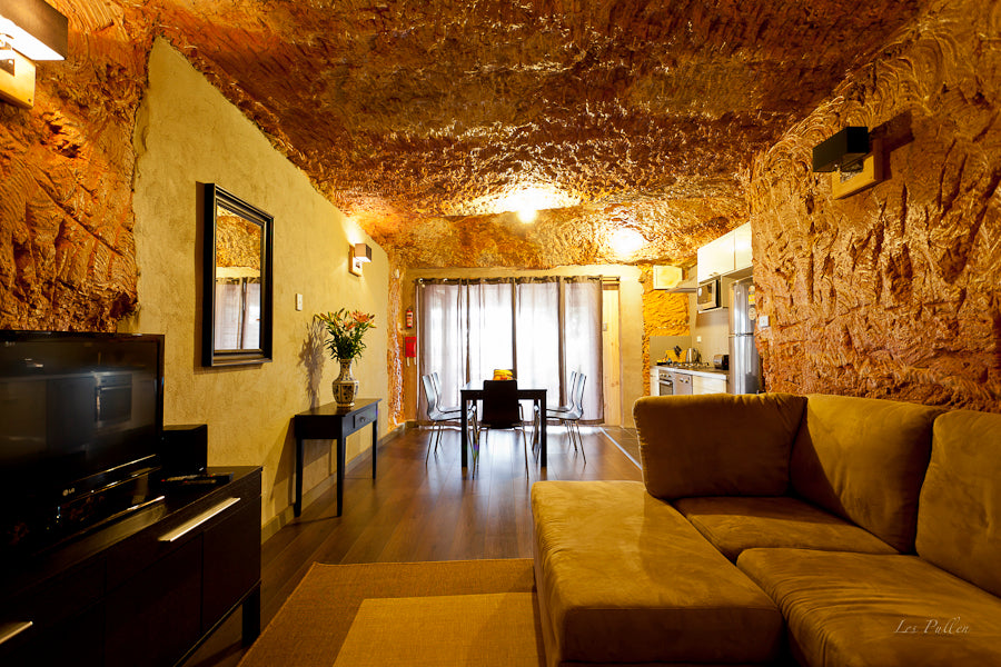 Lookout Cave Underground Motel