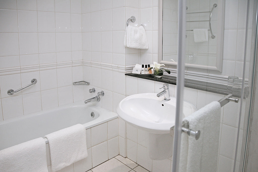 En-suite Bathroom -